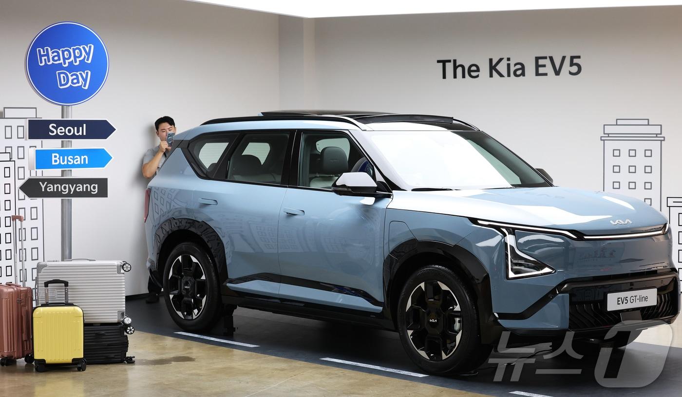 기아 오토랜드 광주에서 생산하는 'EV5'. ⓒ News1 오대일 기자