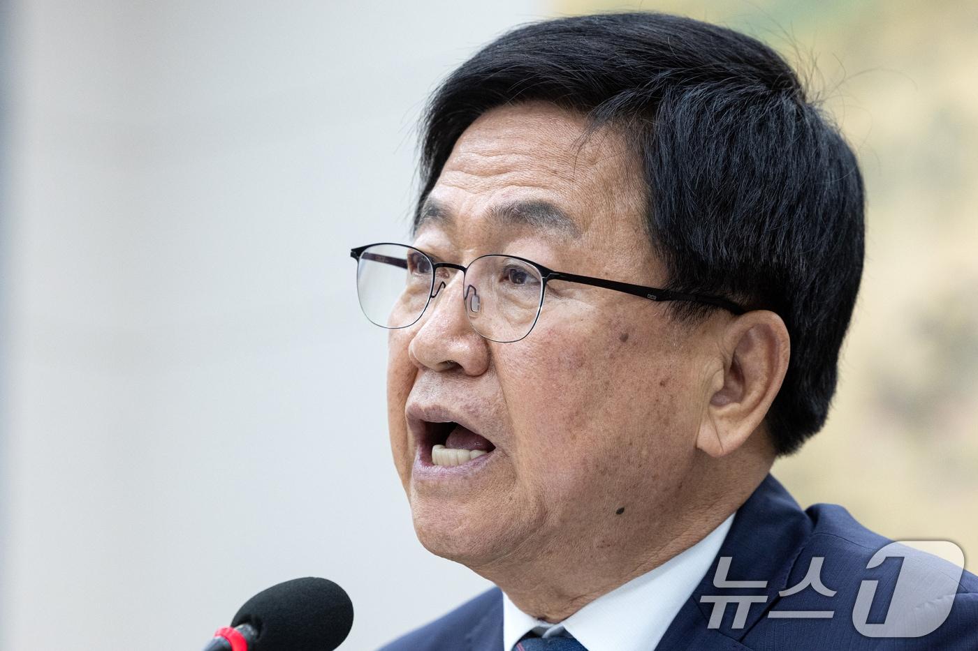 최교진 사회부총리 겸 교육부 장관 후보자가 2일 서울 여의도 국회 교육위원회에서 열린 인사청문회에 출석해 의원 질의에 답변하고 있다. 2025.9.2/뉴스1 ⓒ News1 이승배 기자