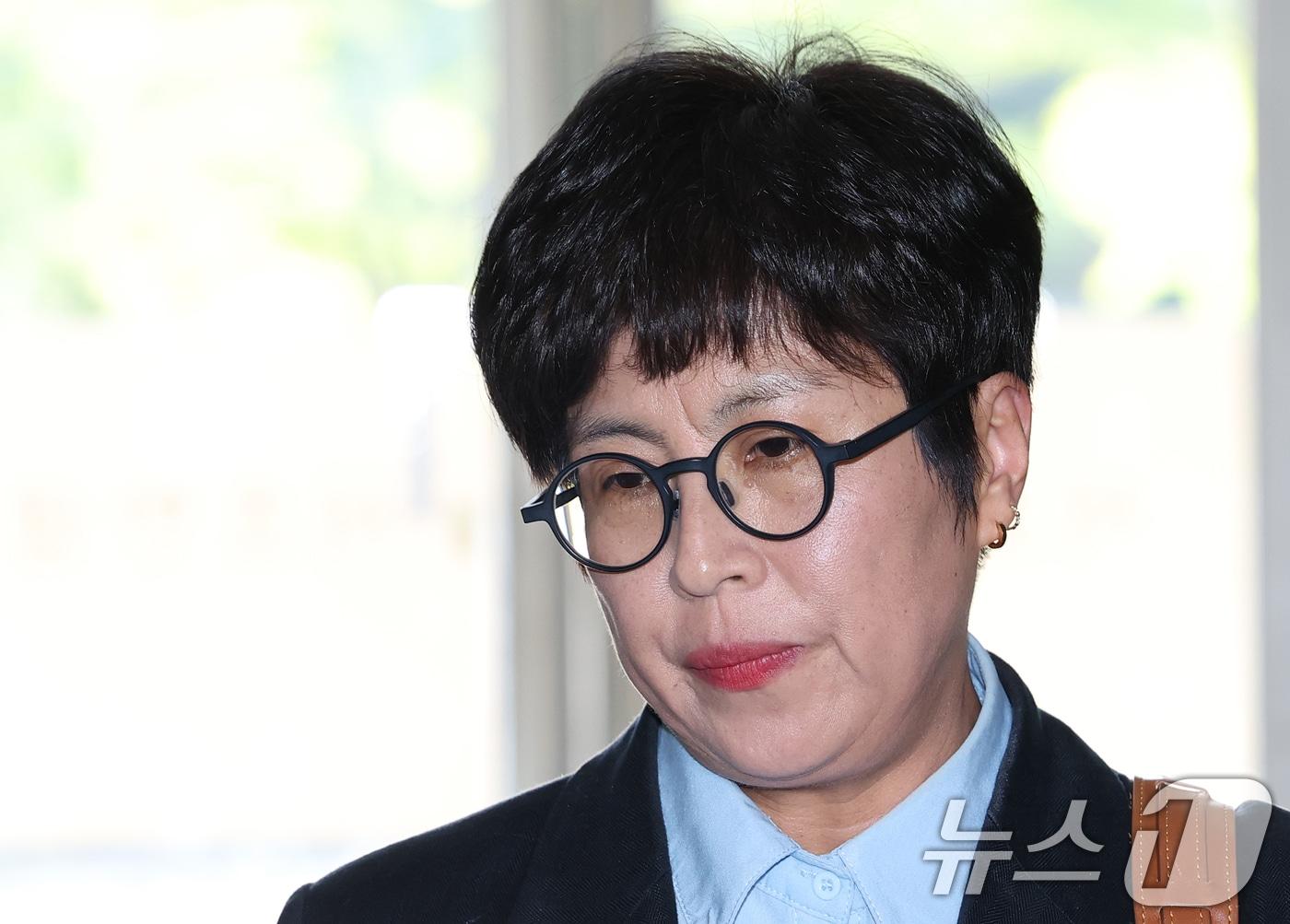 본문 이미지 - 박진 전 국가인권위원회 사무총장이 2일 오후 서울 서초구 '순직 해병 특검'(이명현 특별검사) 사무실에서 참고인 조사를 받기 위해 출석하고 있다. 2025.9.2/뉴스1 ⓒ News1 오대일 기자