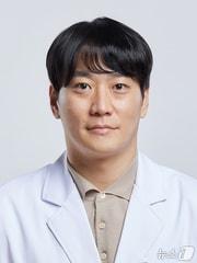 본문 이미지 - 김영진 부산백병원 안과 교수.(부산백병원 제공. 재판매 및 DB 금지)