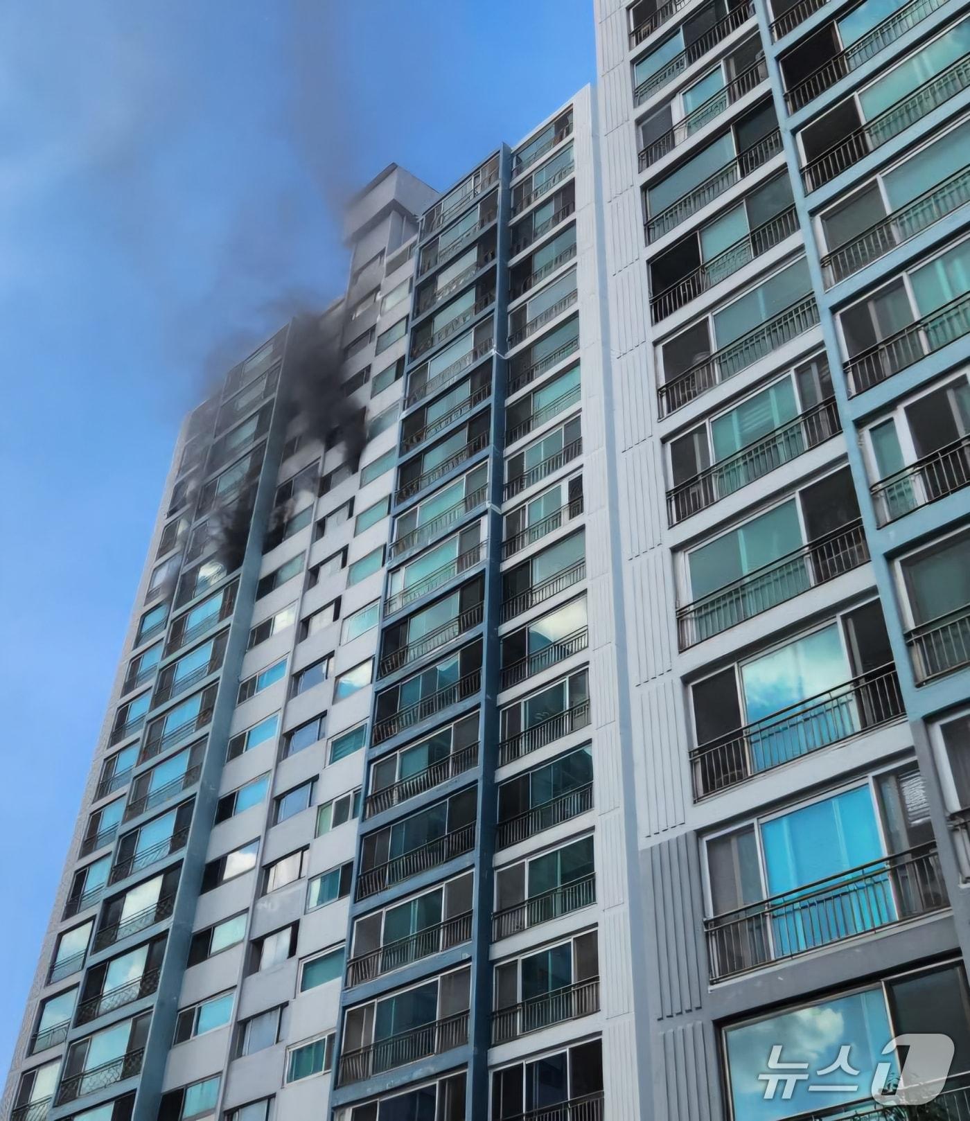 본문 이미지 - 화재 현장. (경기도소방재난본부 제공. 재판매 및 DB 금지) 2025.9.2/뉴스1