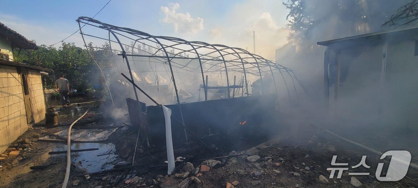 남양주 와도읍 비닐하우스 화재 현장.(경기도북부소방재난본부 제공. 재판매 및 DB금지)