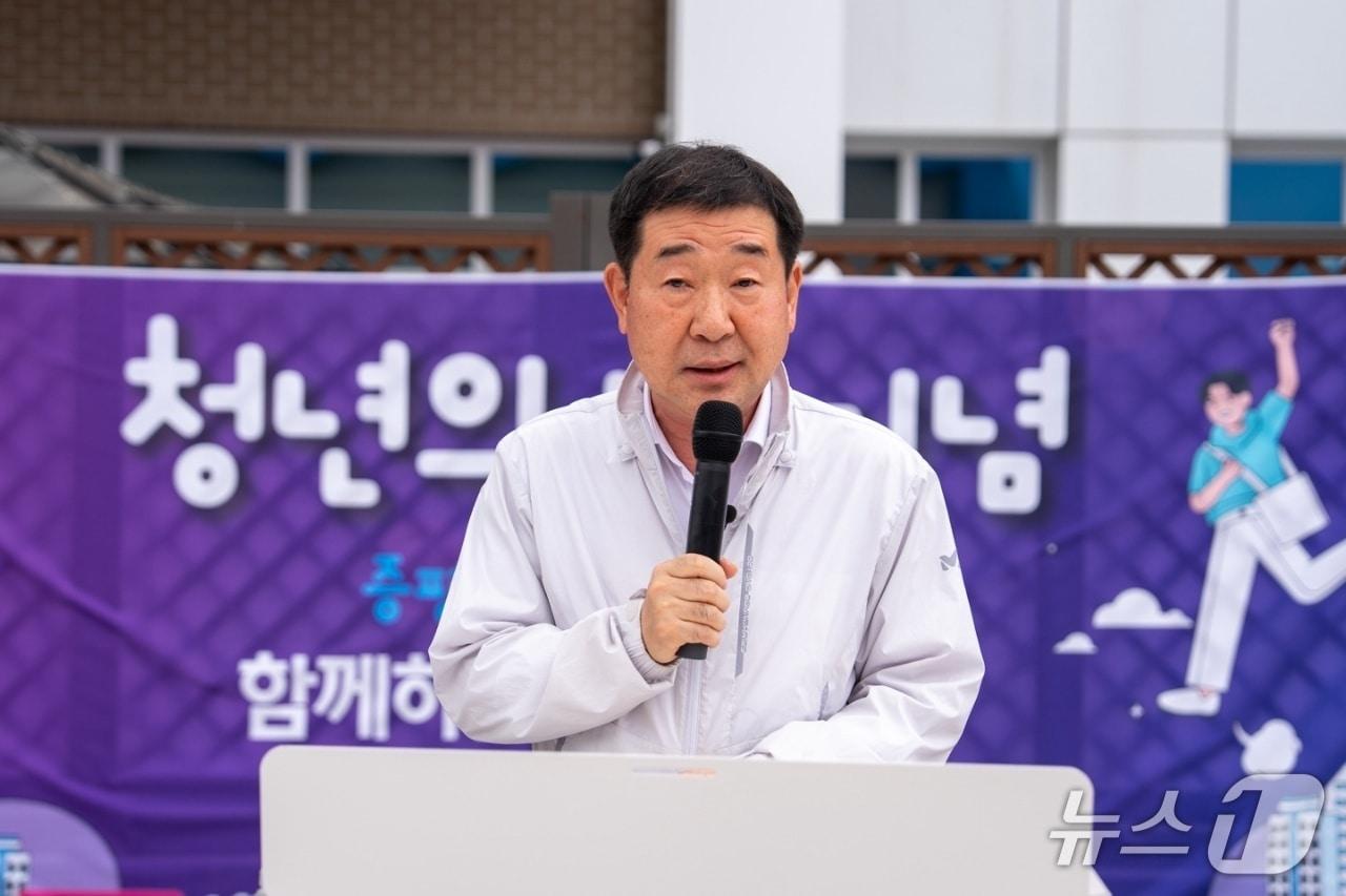 본문 이미지 - 이재영 충북 증평군수가 20일 '청년의 날'을 맞아 지역 청년들에게 힘 있는 격려와 희망의 메시지를 전했다.(증평군 제공, 재판매 및 DB금지)/뉴스1