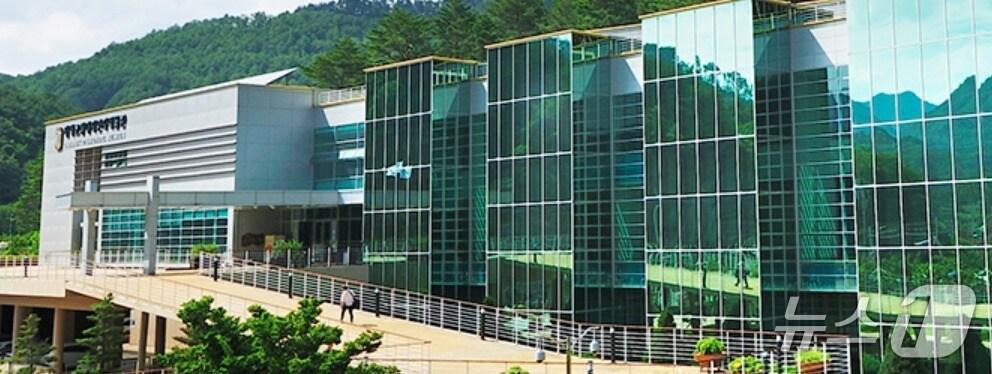 본문 이미지 - 강원 태백시 고생대자연사박물관. (고생대자연사박물관 홈페이지 갈무리. 재판매 및 DB금지) 2025.9.21/뉴스1