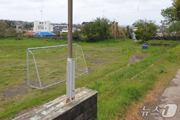 본문 이미지 - 옛 신창중 부지 전경.(제주도교육청 제공. 재판매 및 DB 금지)/뉴스1 