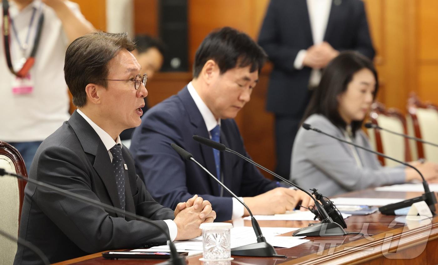 김민석 국무총리가 22일 서울 종로구 정부서울청사에서 열린 통신사 및 금융사 해킹사고 관련 긴급현안점검회의에서 모두발언을 하고 있다. 2025.9.22/뉴스1 ⓒ News1 임세영 기자