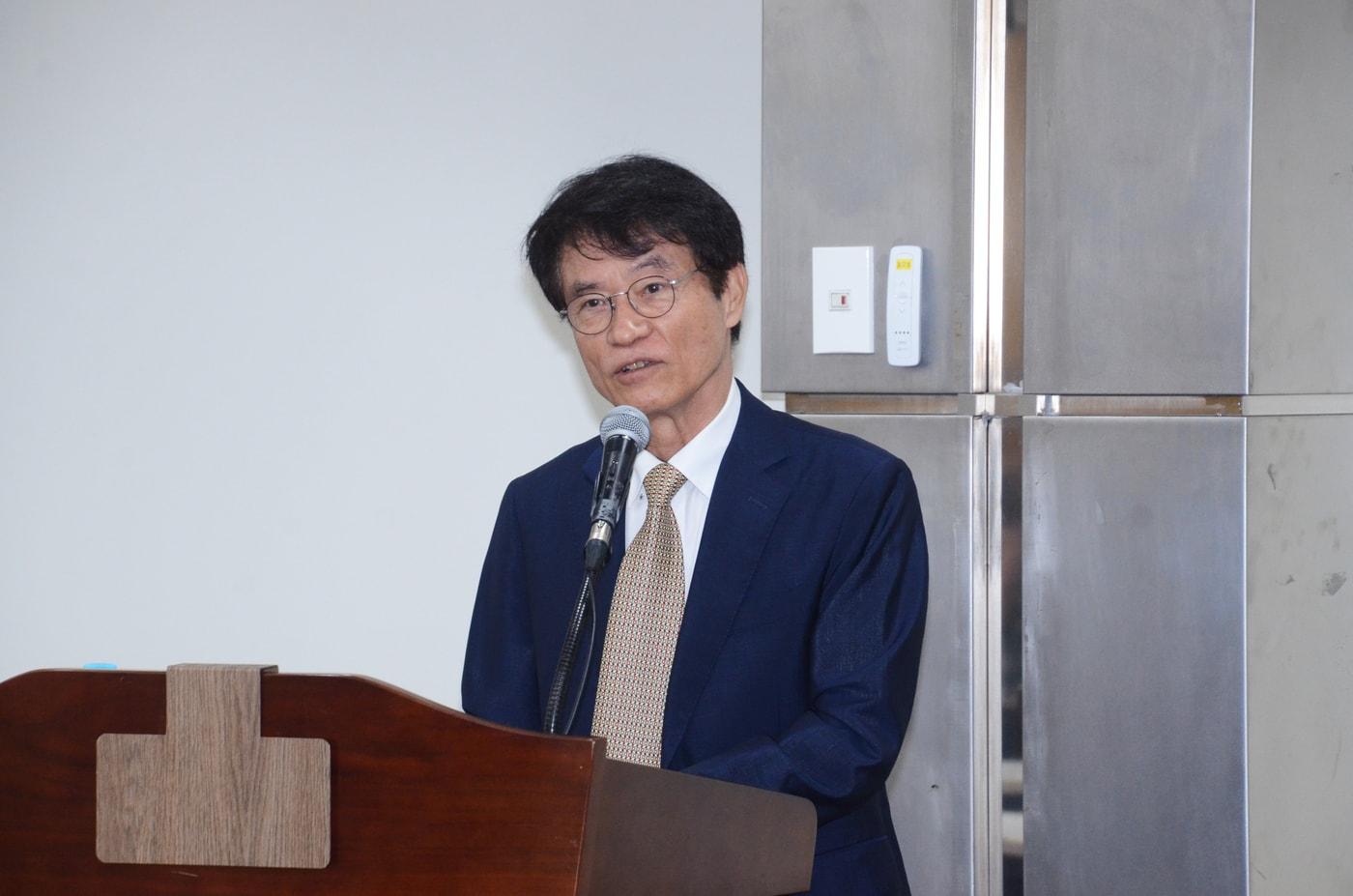 최영홍 고려대학교 유통법센터장 교수가 22일 서울 양재 aT센터에서 발언을 하는 모습.&#40;한국프랜차이즈산업협회 제공&#41;