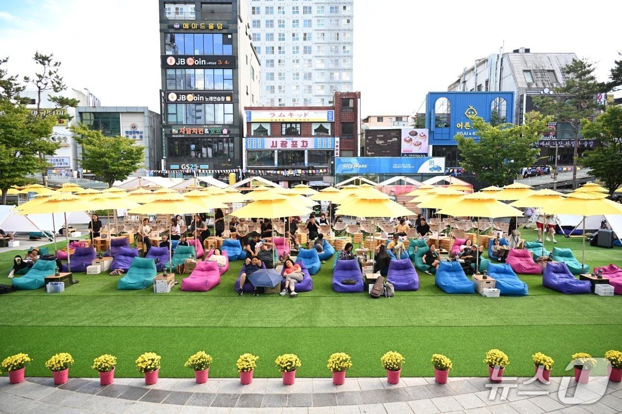 본문 이미지 - 중구 북페스티벌 모습.(중구 제공. 재판매 및 DB금지)/뉴스1