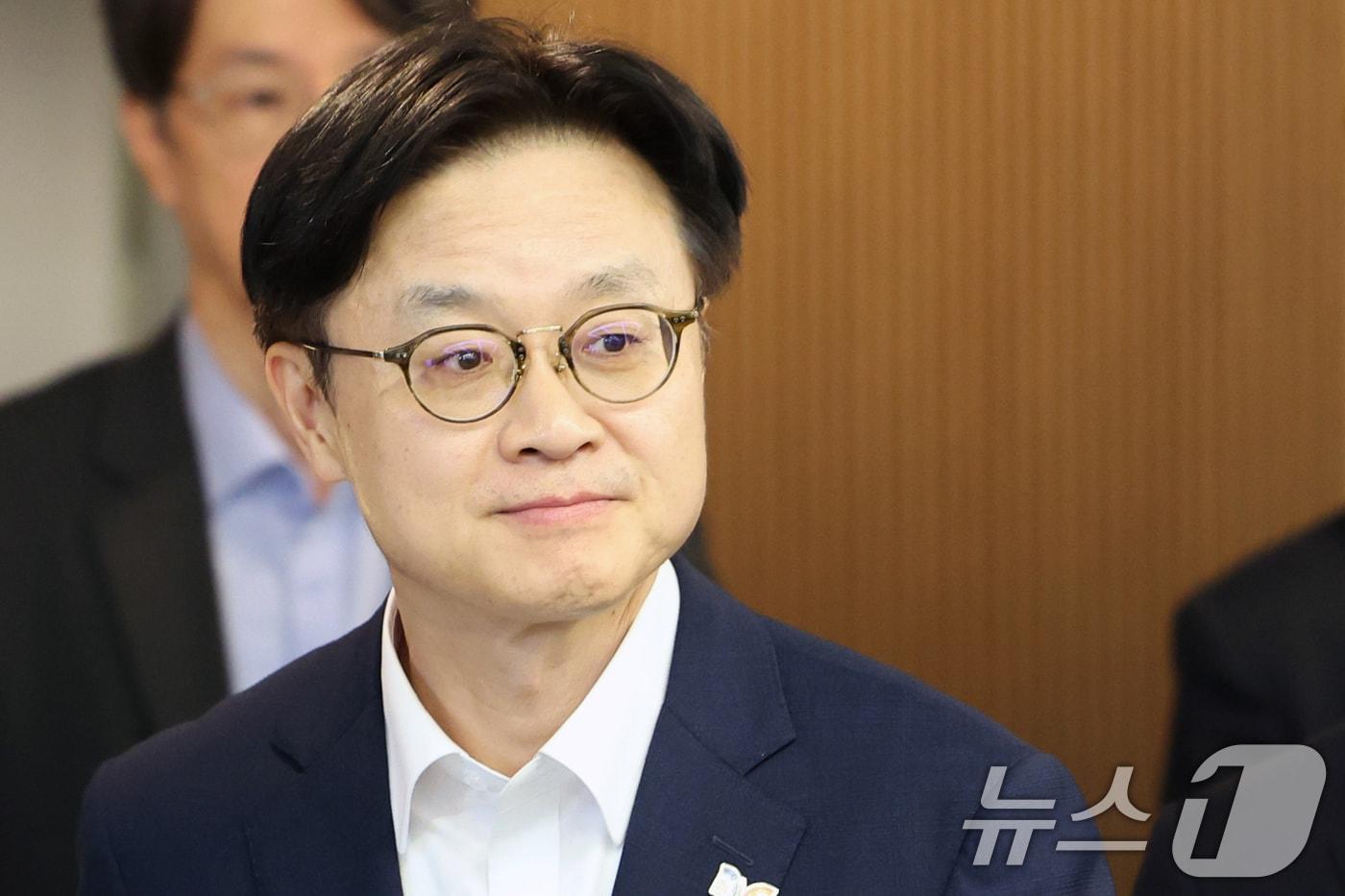 김정관 산업통상자원부 장관이 서울 서초구 대한무역투자진흥공사(KOTRA) 대회의실에서 열린 '철강·알루미늄 파생상품 기업 간담회'에 참석하고 있다. 2025.9.22/뉴스1 ⓒ News1 황기선 기자