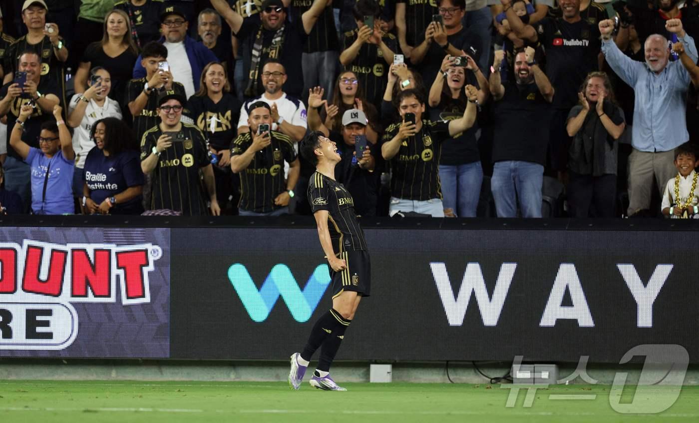 LA FC 홈경기에서 처음으로 득점에 성공한 손흥민. ⓒ AFP=뉴스1