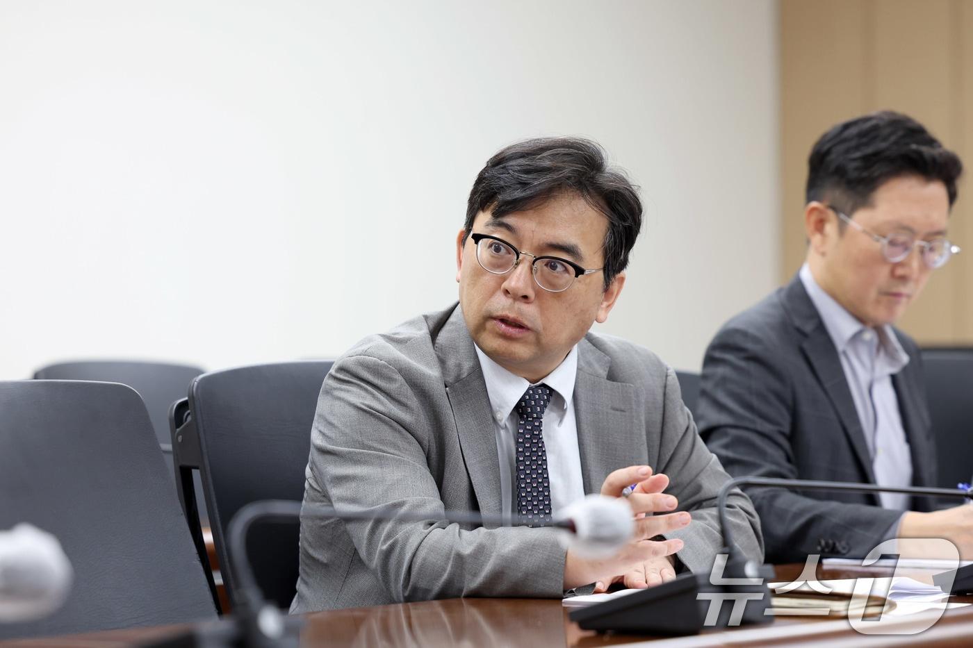 박정성 산업통상자원부 무역투자실장이 22일 정부세종청사 산업부 회의실에서 열린 '2025년 9월 수출동향 점검회의'를 주재하고 있다. (산업통상자원부 제공. 재판매 및 DB 금지) 2025.9.22/뉴스1