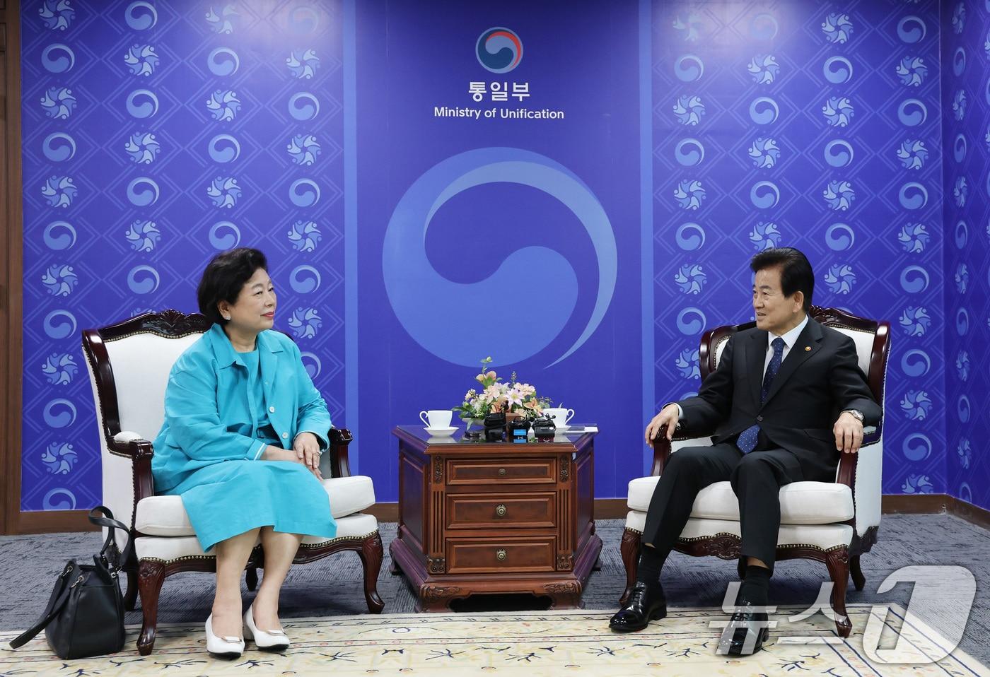 정동영 통일부 장관이 22일 서울 종로구 정부서울청사에서 현정은 현대그룹 회장을 접견하고 있다. 2025.9.22/뉴스1 ⓒ News1 임세영 기자