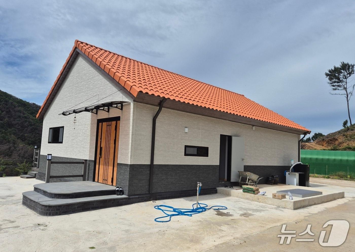 산청군 시천면 중태리의 산불 피해 복구가 완료된 주택&#40;산청군 제공. 재판매 및 DB금지&#41;.