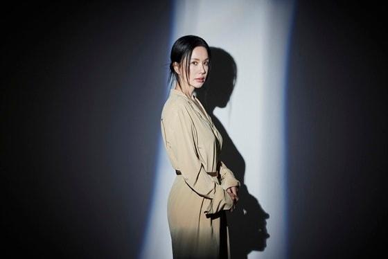 본문 이미지 - 배우 엄정화/ 사진제공=에일리언컴퍼니