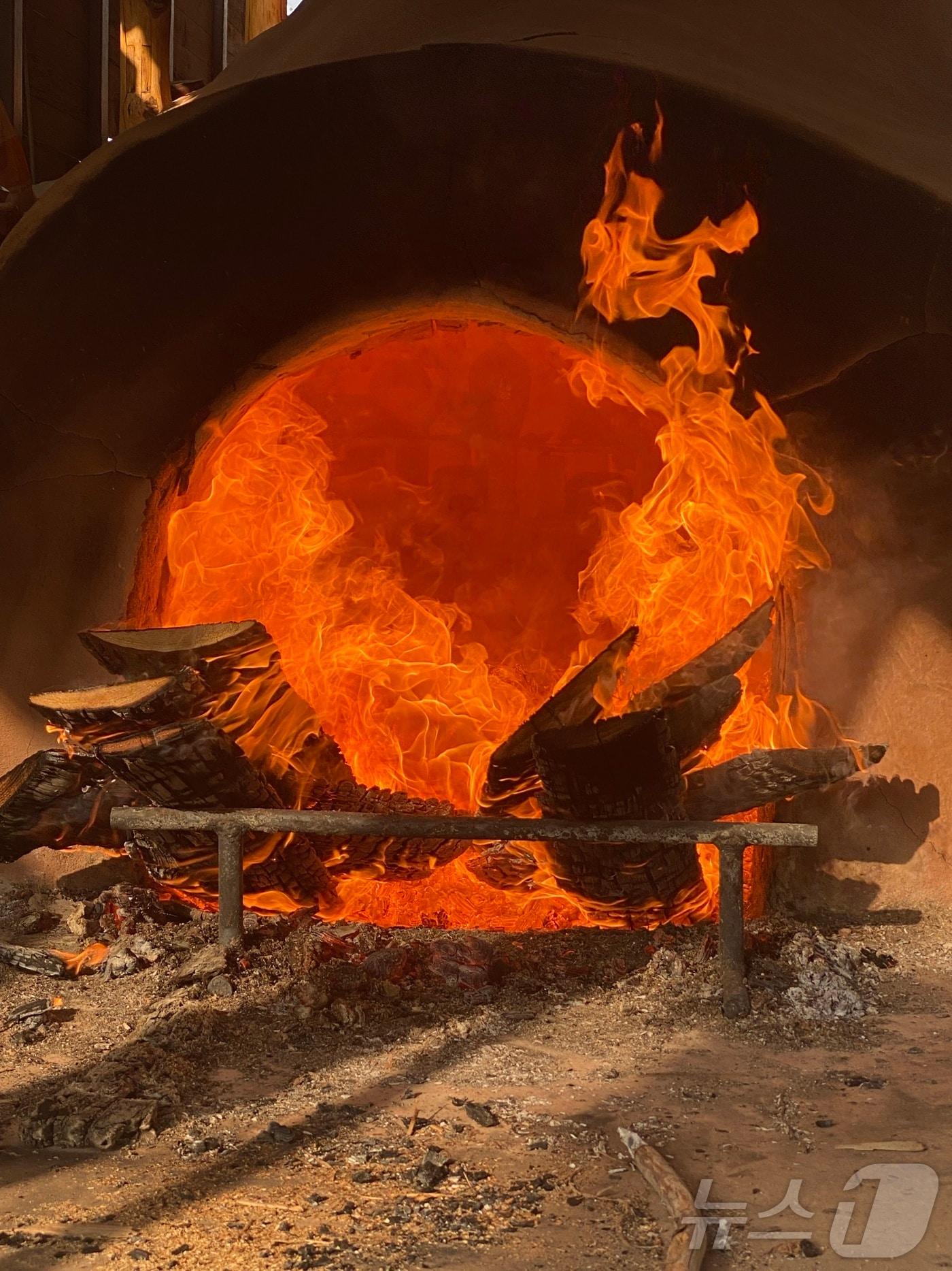 본문 이미지 - 영암 전통장작가마&#40;영암군 제공. 재판매 및 DB금지&#41; /뉴스1 