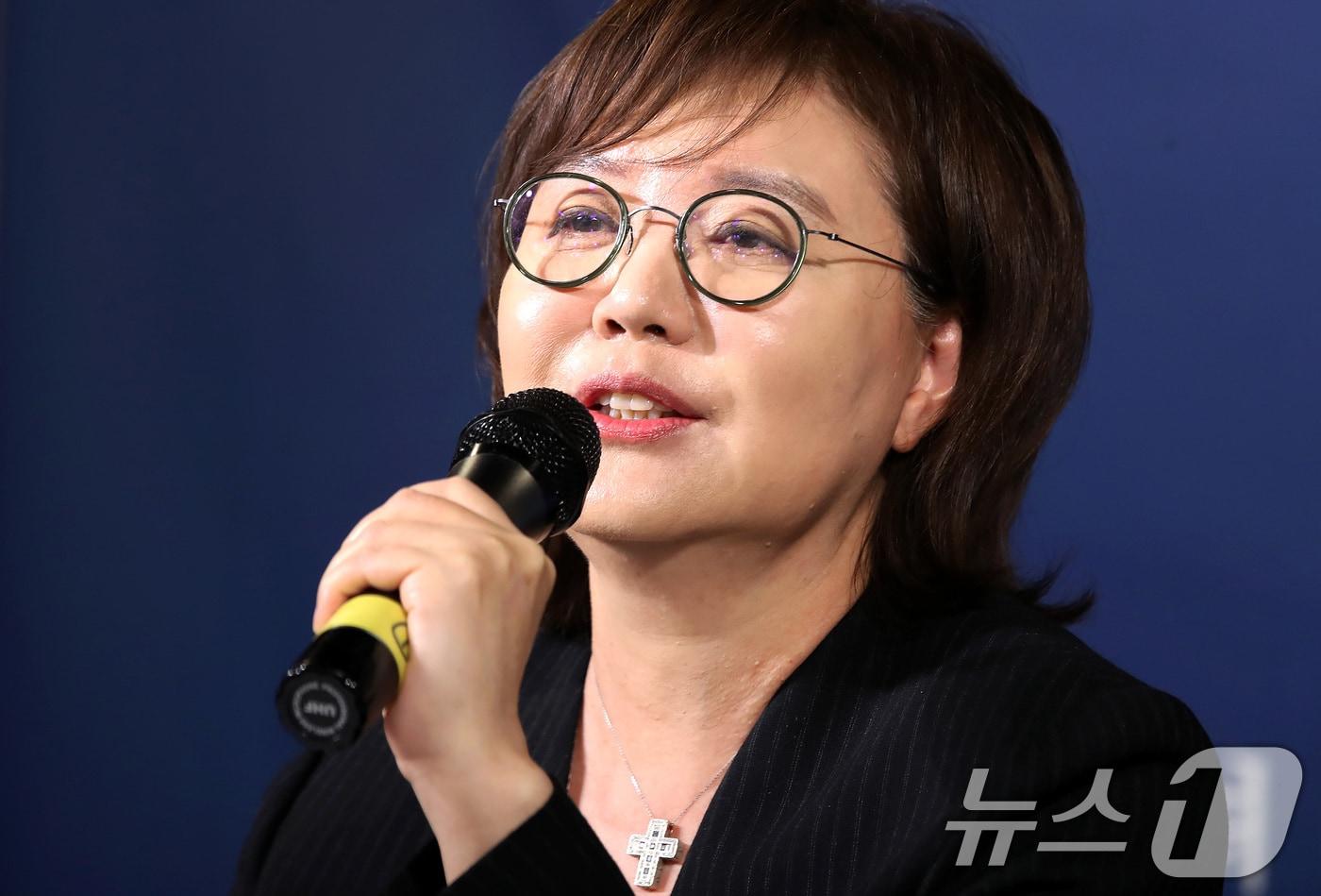 양금희 경북도 경제부지사가 24일 대구 남구 이천동 대구아트파크에서 열린 아시아포럼21 정책토론회에 참석해 취재진의 질문에 답하고 있다. 2025.9.24/뉴스1 ⓒ News1 공정식 기자