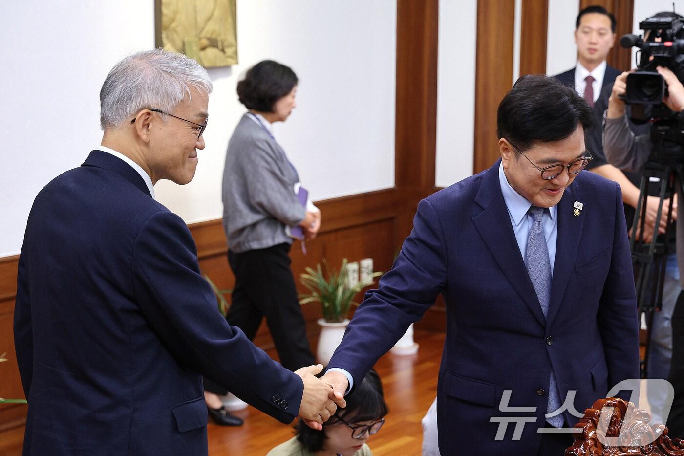 우원식 국회의장이 24일 서울 여의도 국회에서 천대엽 법원행정처장을 접견하고 있다. 2025.9.24/뉴스1 ⓒ News1 신웅수 기자