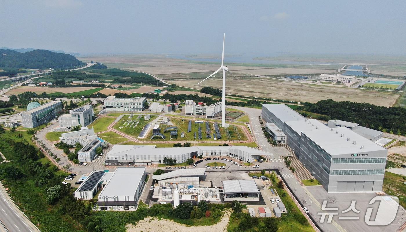 현대건설이 준공한 전북 부안 수전해 기반 수소 생산기지 전경.(현대건설 제공) 뉴스1 ⓒ News1