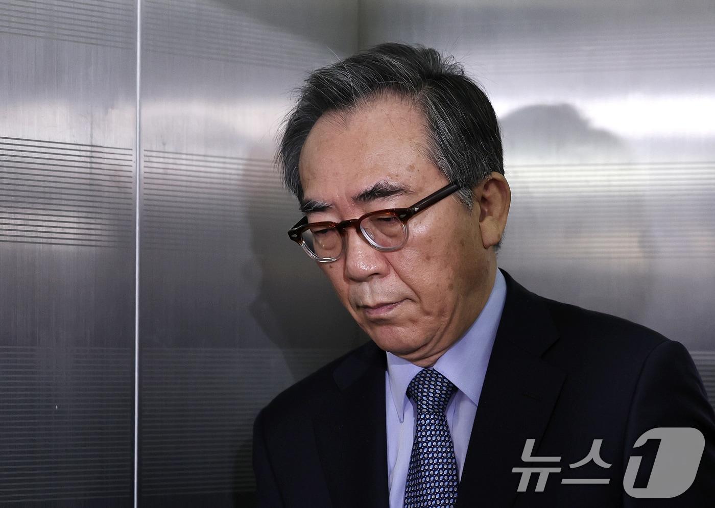 조태열 전 외교부 장관이 24일 오전 피의자 신분으로 조사를 받기 위해 서울 서초구 순직해병특별검사팀 사무실에 출석하고 있다. 2025.9.24/뉴스1 ⓒ News1 구윤성 기자