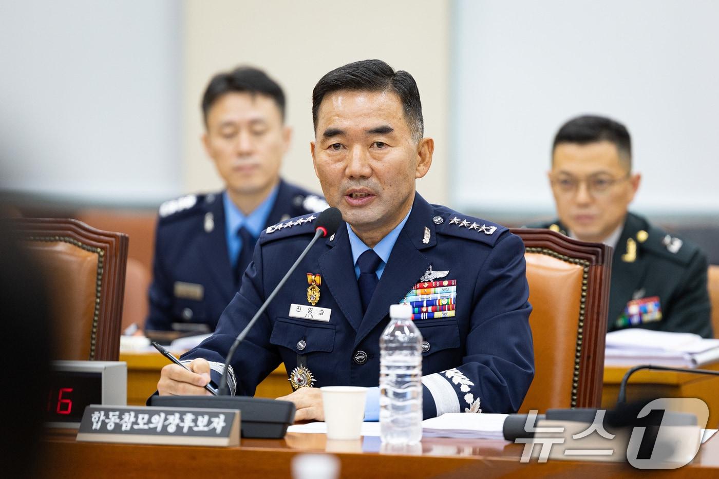 진영승 합동참모의장 후보자가 24일 서울 여의도 국회에서 열린 국방위원회의 합동참모의장후보자 인사청문회에 출석해 의원 질의에 답하고 있다. 2025.9.24/뉴스1 ⓒ News1 유승관 기자