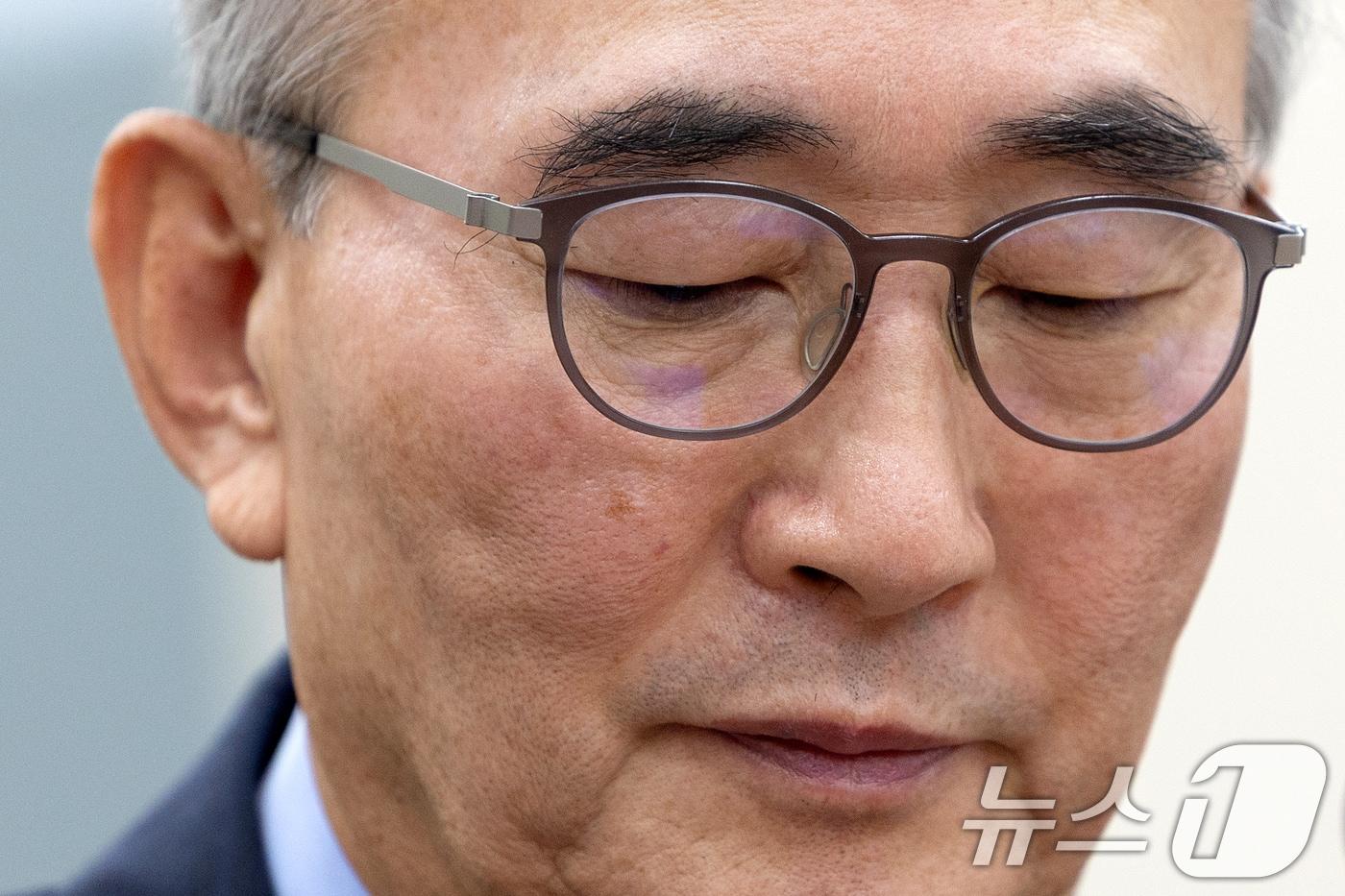 김영섭 KT 대표이사가 24일 서울 여의도 국회 과학기술정보방송통신위원회에서 열린 대규모 해킹사고(통신·금융) 관련 청문회에 출석해 생각에 잠겨있다. 2025.9.24/뉴스1 ⓒ News1 이승배 기자