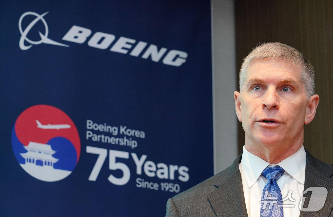 윌 셰이퍼 보잉코리아 사장이 24일 서울 중구 롯데호텔에서 열린 &#39;보잉-대한민국 파트너십 75주년 기자간담회&#39;에서 발언하는 모습&#40;보잉코리아 제공&#41; 2025.9.24/뉴스1