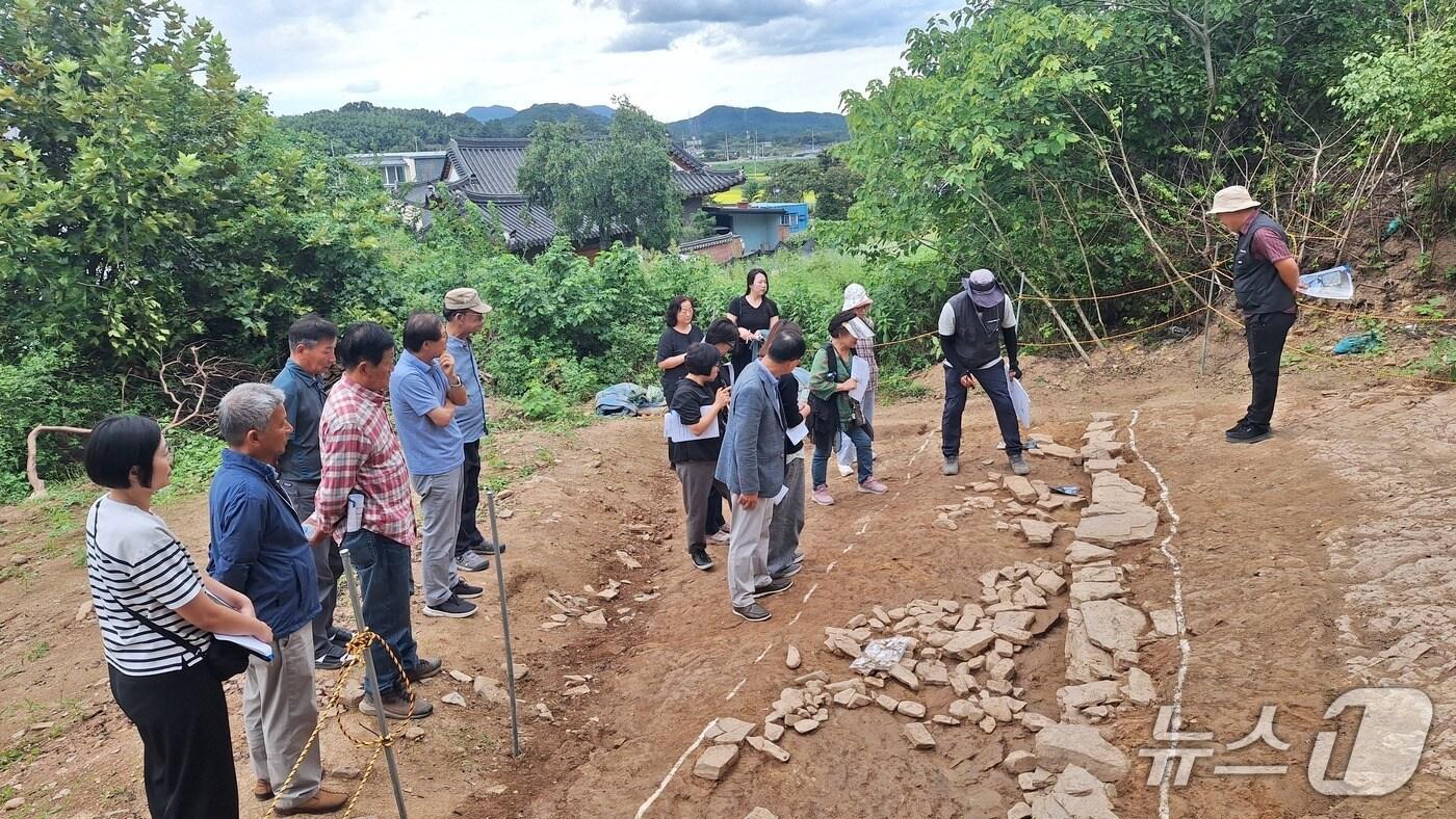 세계유산인 함안 말이산고분군 발굴조사가 22일 진행되고 있다&#40;함안군 제공. 재판매 및 DB금지&#41;.