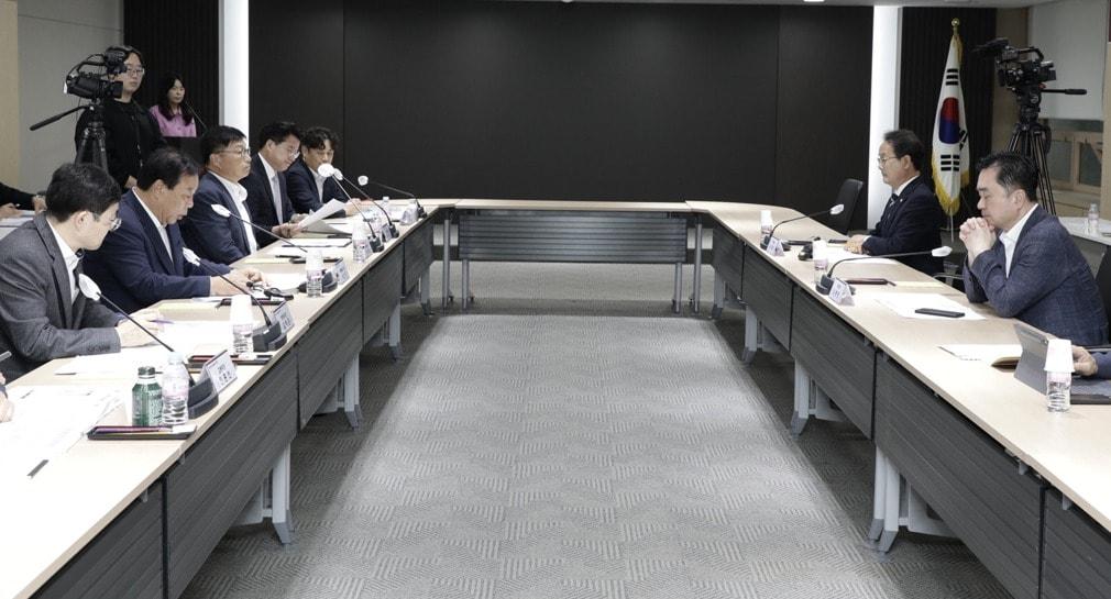 본문 이미지 - 24일 오후 서울 여의도에서 열린 세종시 지역구 국회의원 초청 정책설명회. &#40;세종시 제공. 재판매 및 DB금지&#41;