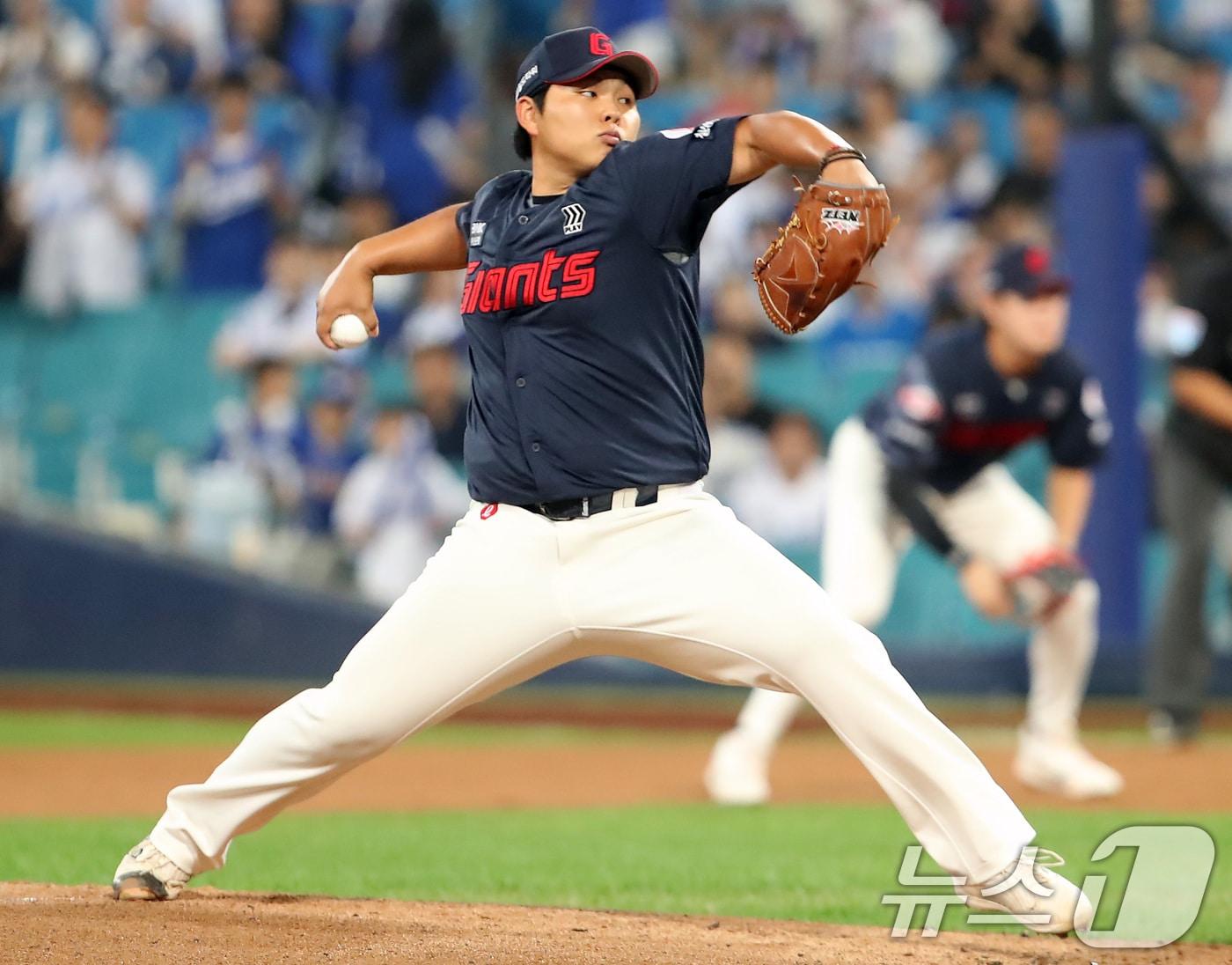 본문 이미지 - 롯데 자이언츠 투수 박진. 2025.9.24 ⓒ 뉴스1 공정식 기자