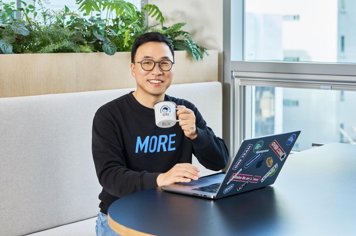 본문 이미지 - 자비스앤빌런즈의 대표이사로 복귀한 김범섭 창업주 &#40;자비스앤빌런즈 제공&#41;