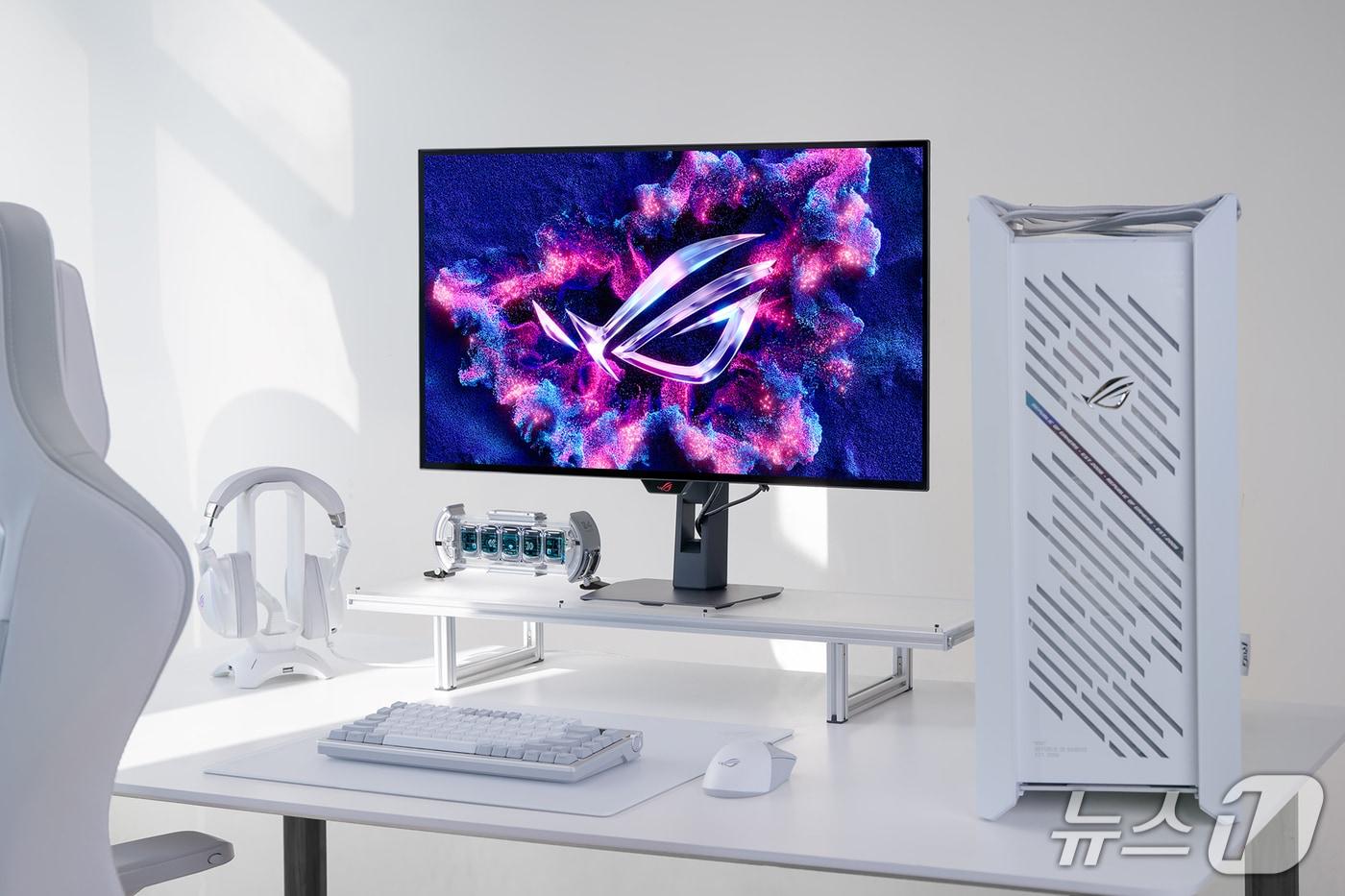 에이수스 ROG Strix XG32UCWG(에이수스코리아 제공)