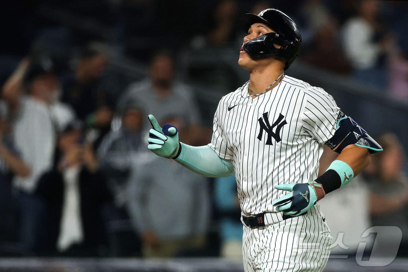뉴욕 양키스 애런 저지가 25일&#40;한국시간&#41; 열린 2025 메이저리그 시카고 화이트삭스와 홈 경기에서 홈런 두 방을 몰아쳤다. ⓒ AFP=뉴스1