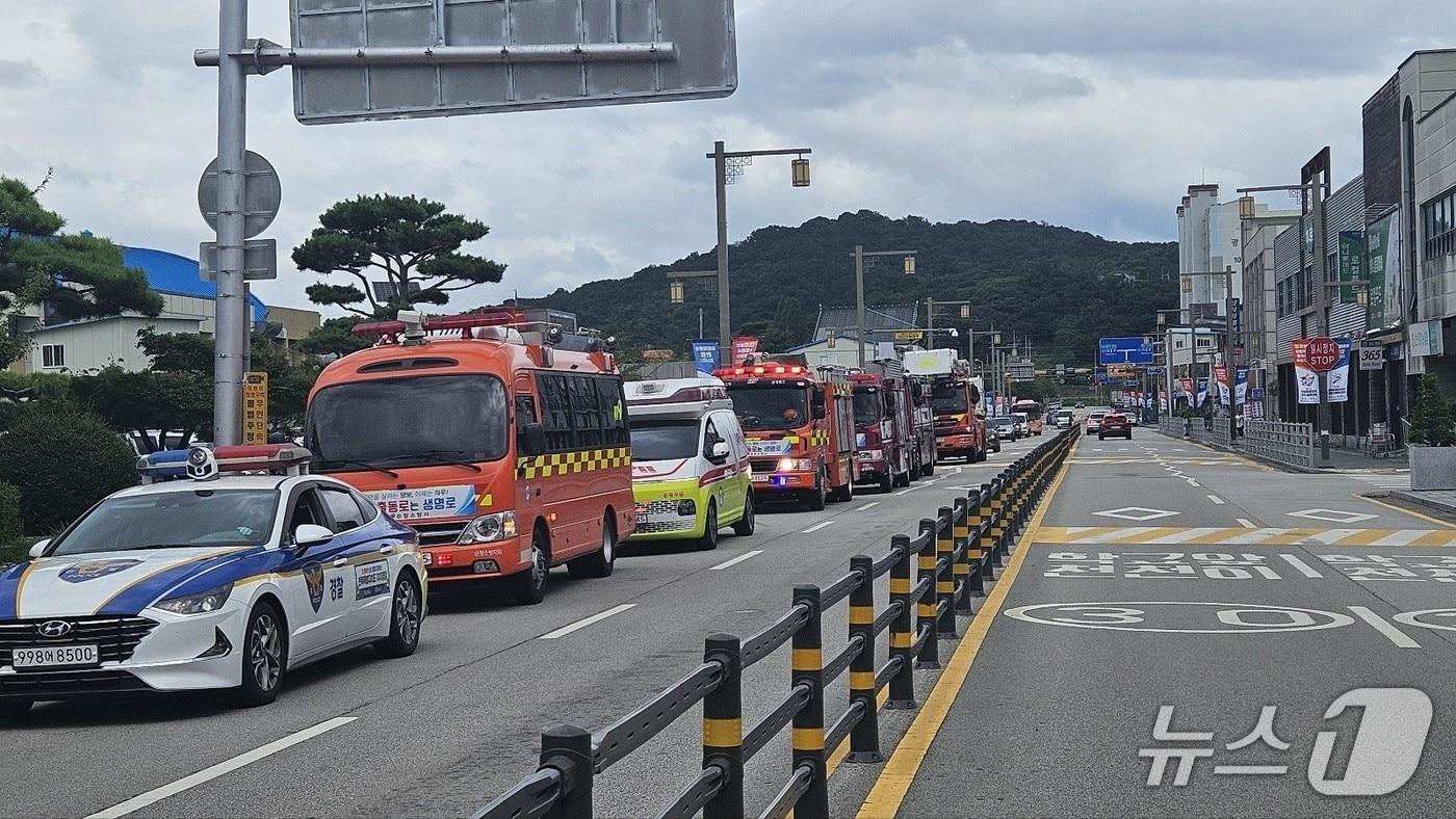 본문 이미지 - 소방차량 길터주기 모습.(전북소방 제공. 재판매 및 DB금지)