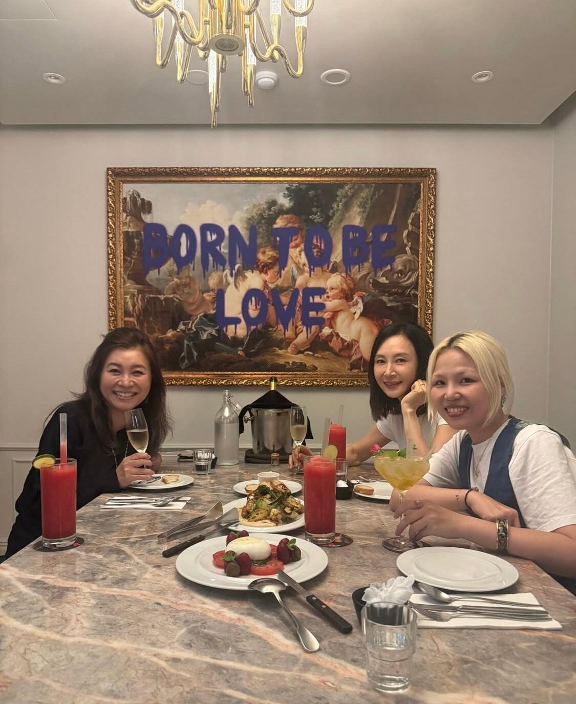 본문 이미지 - 채시라 인스타그램