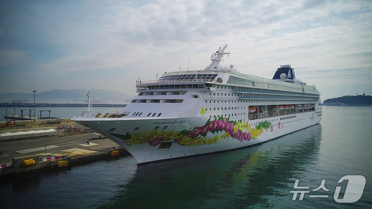본문 이미지 - 노르웨지언 스피릿호 
