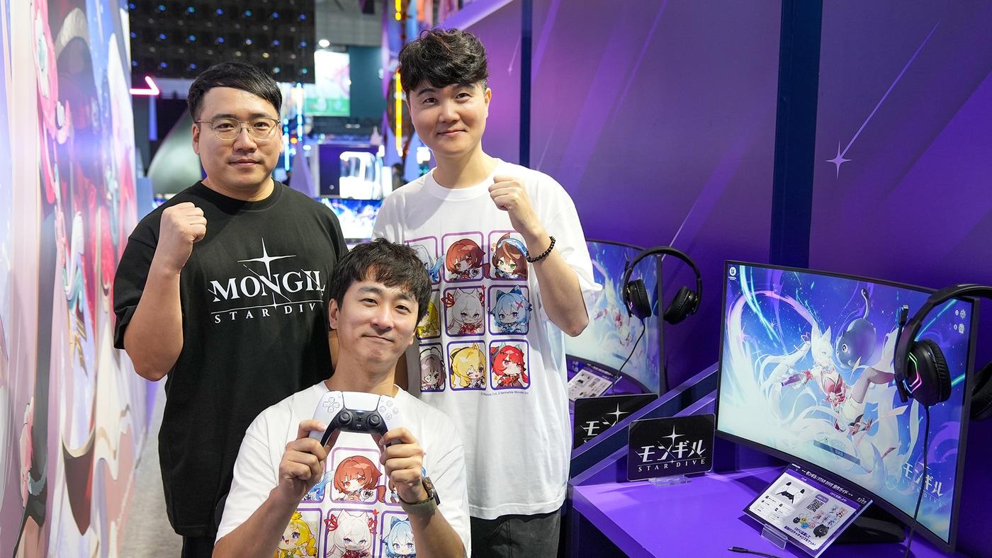 몬길:스타다이브 개발진. 왼쪽부터 김민균 넷마블몬스터 리드 디렉터&#40;LD&#41;, 이동조 넷마블몬스터 PD, 강동기 넷마블 사업부장.&#40;넷마블 제공. 재판매 및 DB금지&#41;2025.9.25/뉴스1