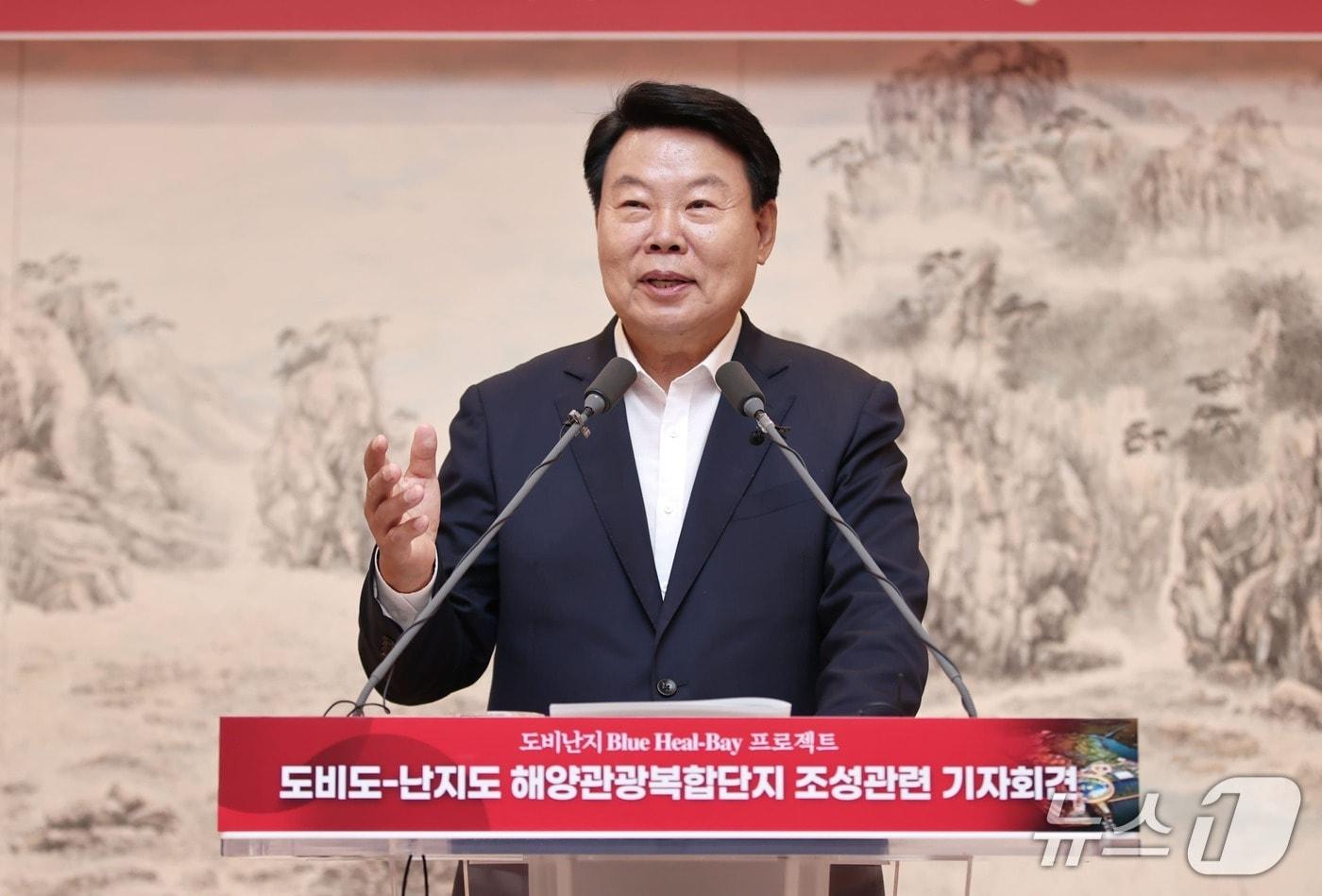 25일 당진시청 해나루홀에서 기자회견에서 기자들의 질문에 답변하고 있는 오성환 당진시장&#40;당진시 제공. 재판매 및 DB금지&#41;2025.9.25/뉴스1