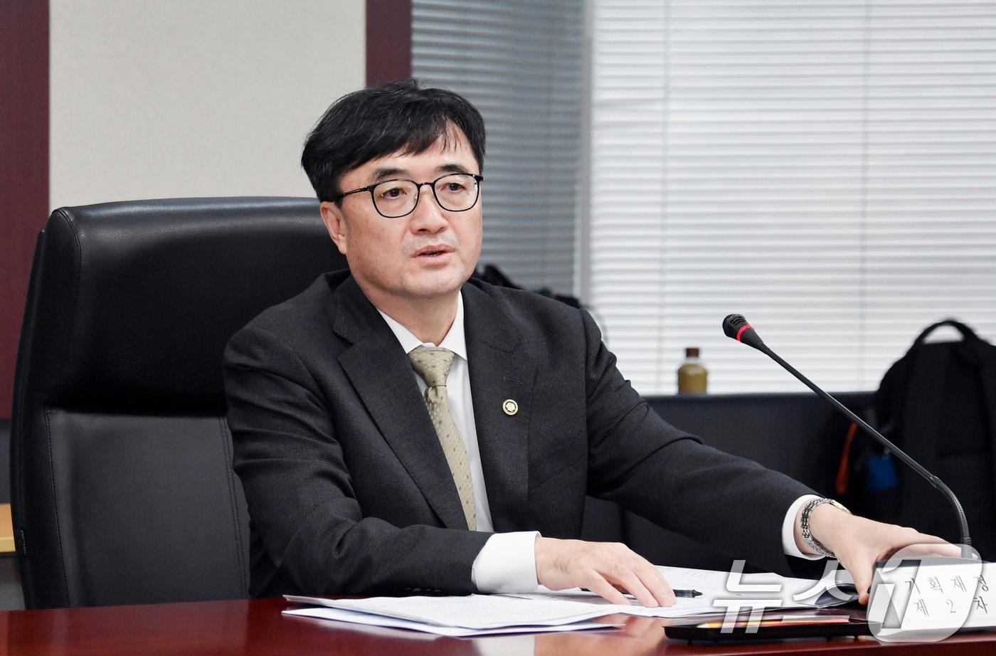 임기근 기획재정부 2차관이 9월 25일 오후 서울 종로구 한국무역보험공사에서 열린 '재정구조 혁신 전담반 출범 회의'를 주재, 모두발언을 하고 있다. (기획재정부 제공. 재판매 및 DB 금지) 2025.9.25/뉴스1