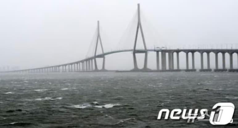 본문 이미지 - 인천대교 2012.8.28/뉴스1 News1 이명근 기자