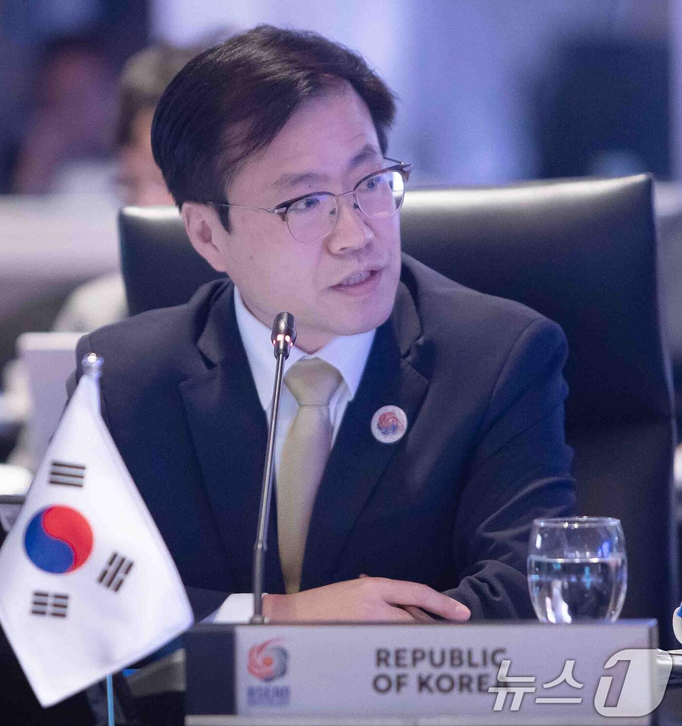 본문 이미지 - 여한구 산업통상자원부 통상교섭본부장이 25일&#40;현지시간&#41; 말레이시아 쿠알라쿰푸르 국제컨벤션센터에서 말레이시아, 인도네시아, 싱가포르 등 아세안 회원국과 미국, 중국, 일본 등 18개국 경제장관이 참석한 가운데 열린 제13차 동아시아정상회의&#40;EAS&#41; 경제장관회의에서 발언하 있다. &#40;산업통상자원부 제공. 재판매 및 DB 금지&#41; 2025.9.25/뉴스1