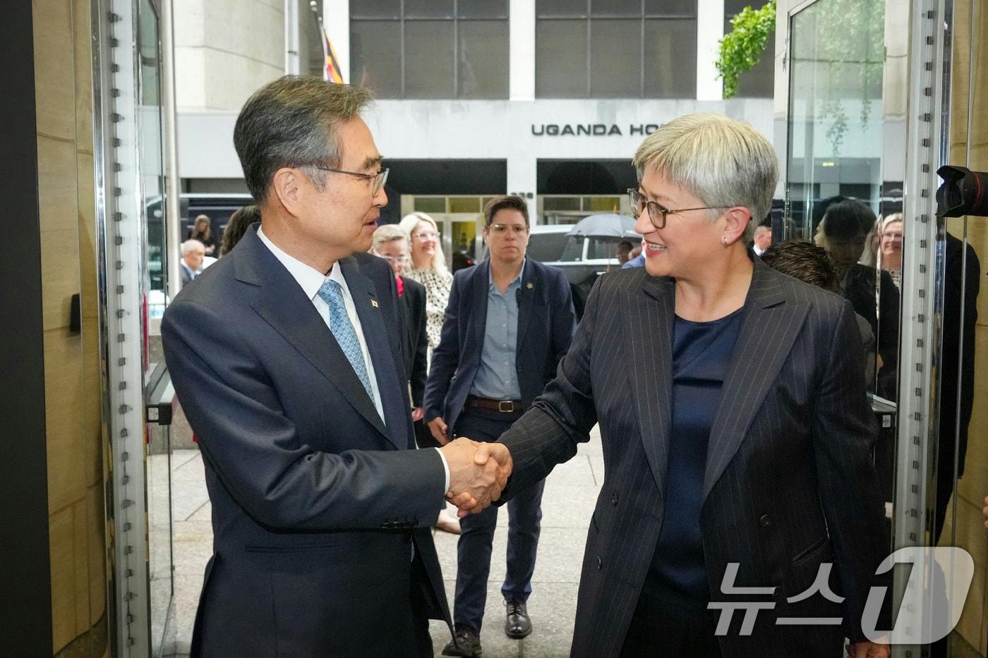 본문 이미지 - 조현 외교부 장관과  페니 웡 호주 외교통상부 장관. (외교부 제공. 재판매 및 DB 금지) 2025.9.26 ⓒ 뉴스1 임세영 기자
