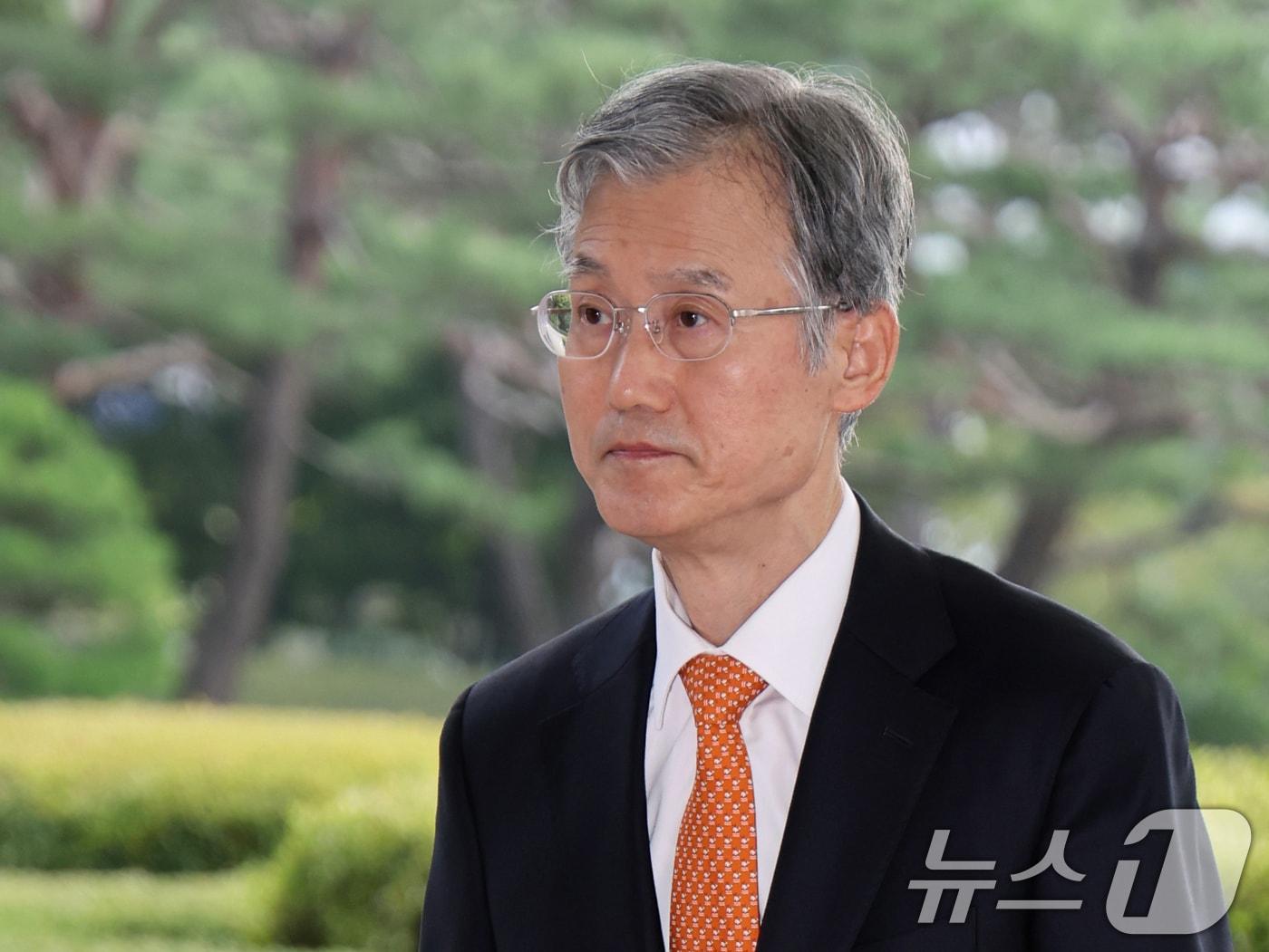 본문 이미지 - 조희대 대법원장이 26일 오전 서울 서초구 대법원으로 출근하고 있다. 2025.9.26/뉴스1 ⓒ News1 황기선 기자