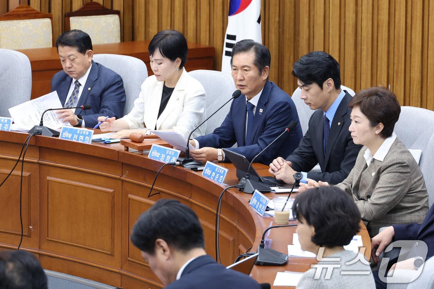 정청래 더불어민주당 대표가 26일 서울 여의도 국회에서 열린 민주당 확대간부회의에서 발언하고 있다. 2025.9.26/뉴스1 ⓒ News1 신웅수 기자