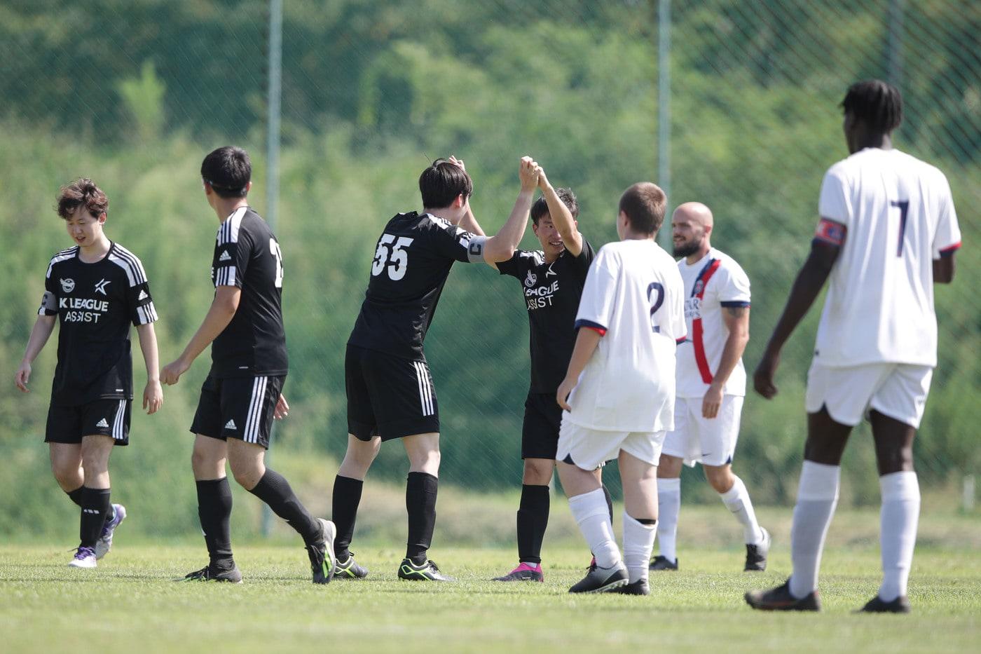 발달장애인과 비장애인이 한 팀을 이뤄 경기하는 'K리그 PlayONE Cup'이 펼쳐진다. (한국프로축구연맹 제공)