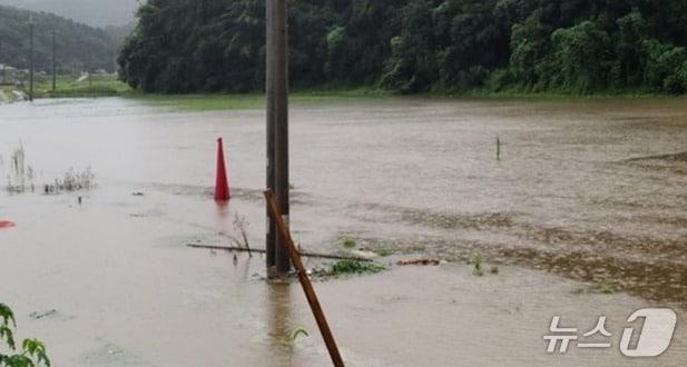 본문 이미지 - 강원 원주시 호저면 무장리 침수 피해 자료 사진. &#40;원주시 제공. 재판매 및 DB금지&#41; 2025.9.26/뉴스1