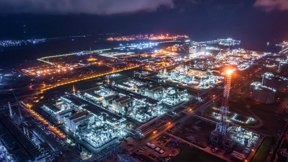 본문 이미지 - 나이지리아 보니 NLNG Train7 현장 야경 사진.&#40;대우건설 제공&#41;/ 뉴스1 ⓒ News1