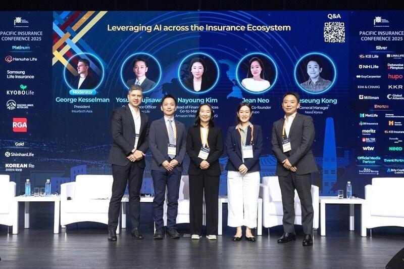 본문 이미지 - 24일 서울 그랜드하얏트 호텔에서 열린 '2025 태평양 보험 콘퍼런스(PIC)' 패널 세션에 참여한 연자들이 기념사진을 찍고 있다. (왼쪽부터) 조지 케슬만 인슈어테크 아시아 회장, 요스케 후지사와 스미토모생명 데이터사이언스 총괄, 김나영 AWS 한국 금융서비스 Go-to-Market 총괄, 장 네오 후포 COO 겸 공동창업자, 공재승 니드 한국 사업총괄 / 사진=니드 제공