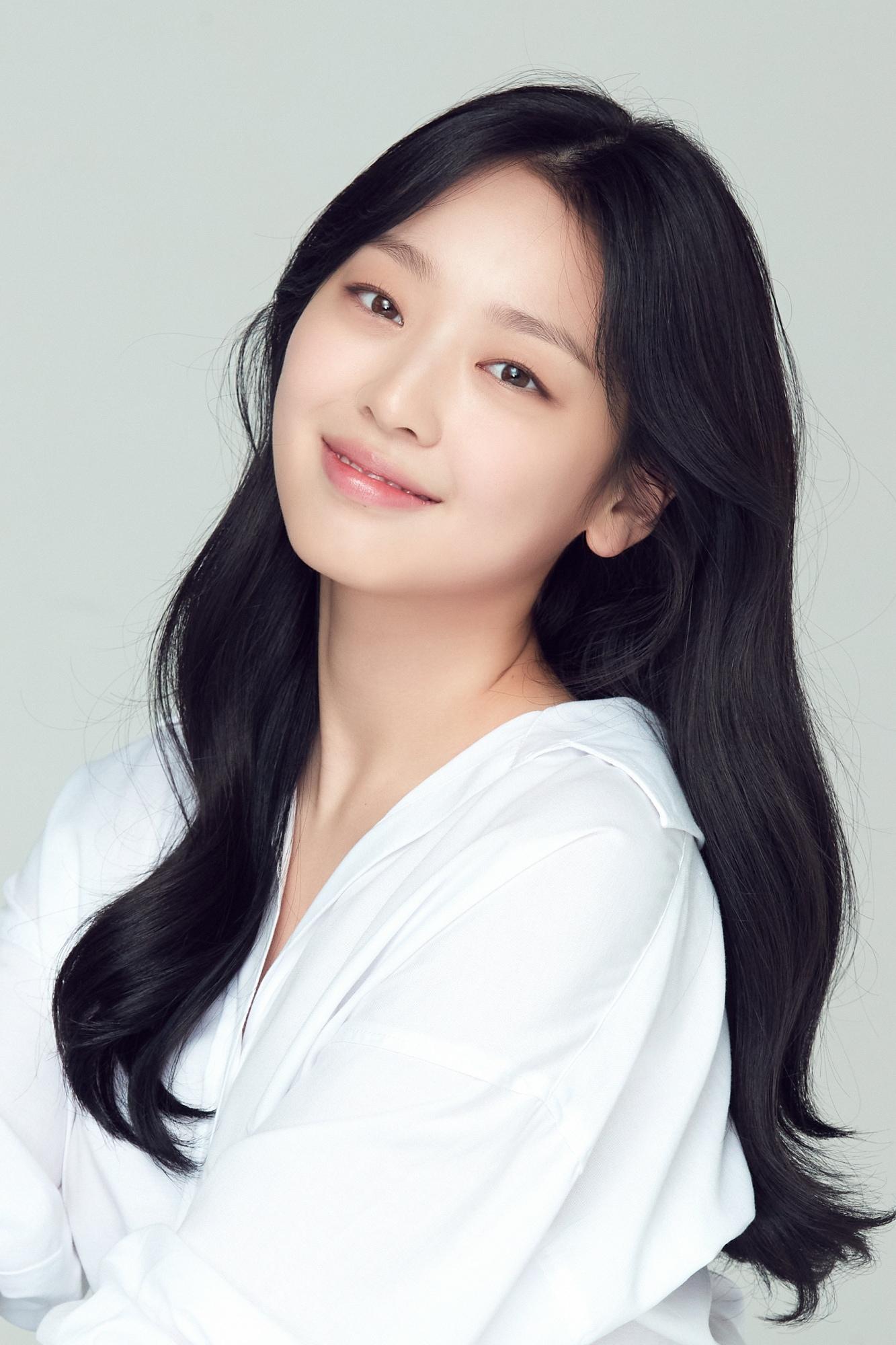 본문 이미지 - 배우 이수민이 28일 고척 키움-삼성전 시구자로 나선다. (키움 제공)