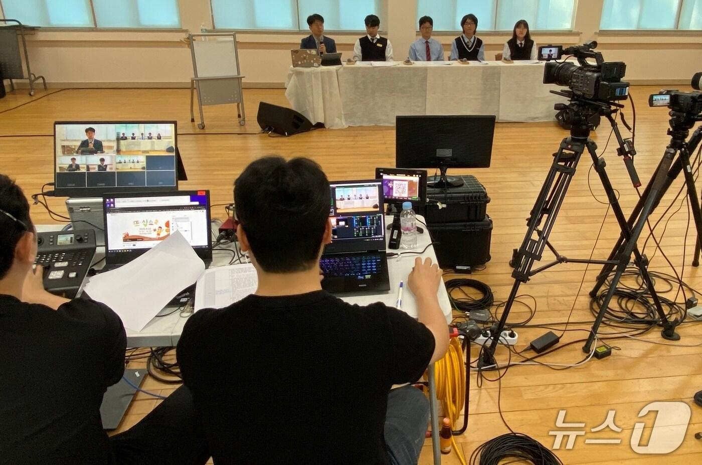 한국청소년상담복지개발원이 주최한 '2025년 2회 또랜(LAN)상담소'가 26일 충북 증평군청소년상담복지센터에서 열렸다.(증평군 제공)/뉴스1