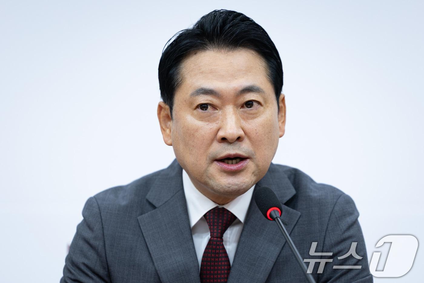 장동혁 국민의힘 대표가 27일 서울 여의도 국회에서 현안 관련 기자간담회를 하고 있다. 2025.9.27/뉴스1 ⓒ News1 유승관 기자